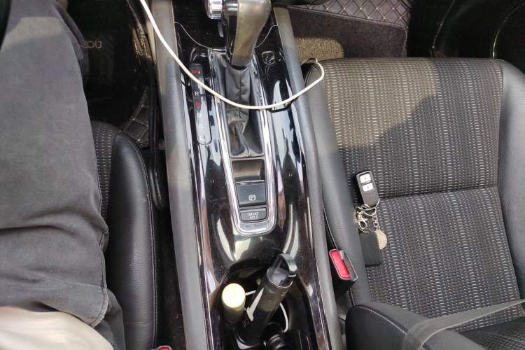 Used Honda Vezel 2015 1.8L CVT 2WD Luxury Model Gear Lever