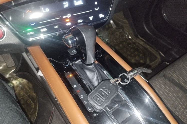 Used Honda Vezel 2015 1.8L CVT 2WD Luxury Model Gear Lever