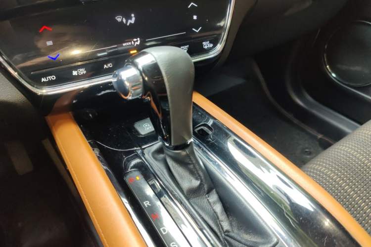 Used Honda Vezel 2015 1.8L CVT 2WD Luxury Model Gear Lever