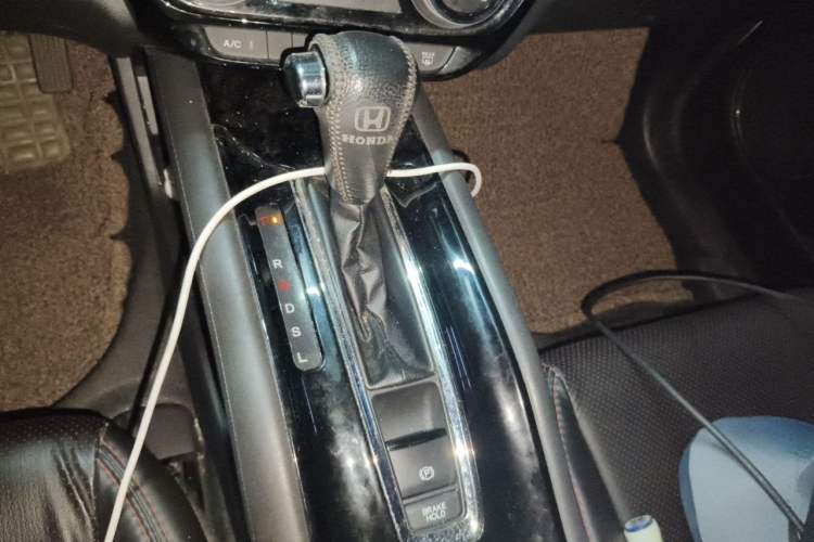 Used Honda Vezel 2015 1.5L CVT two-wheel drive Comfort trim Gear Lever