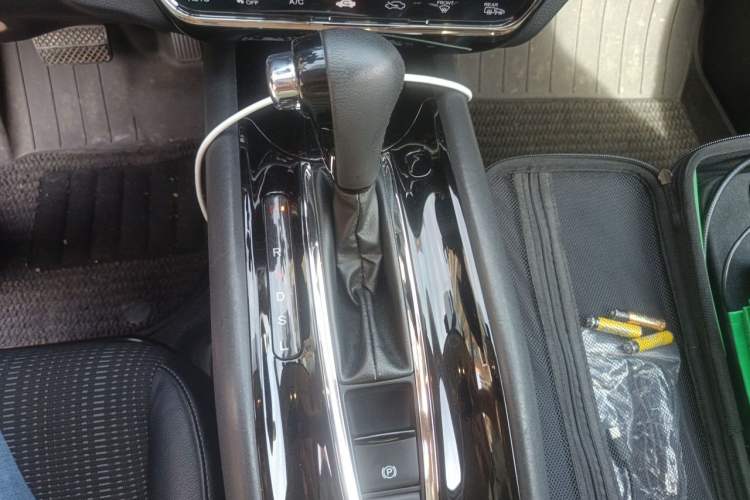 Used Honda Vezel 2015 1.8L CVT 2WD Luxury Model Gear Lever