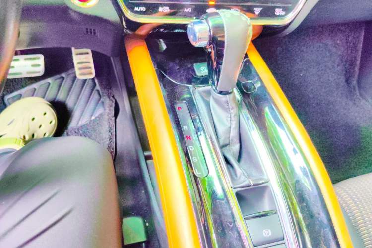 Used Honda Vezel 2015 1.8L CVT 2WD Luxury Model Gear Lever