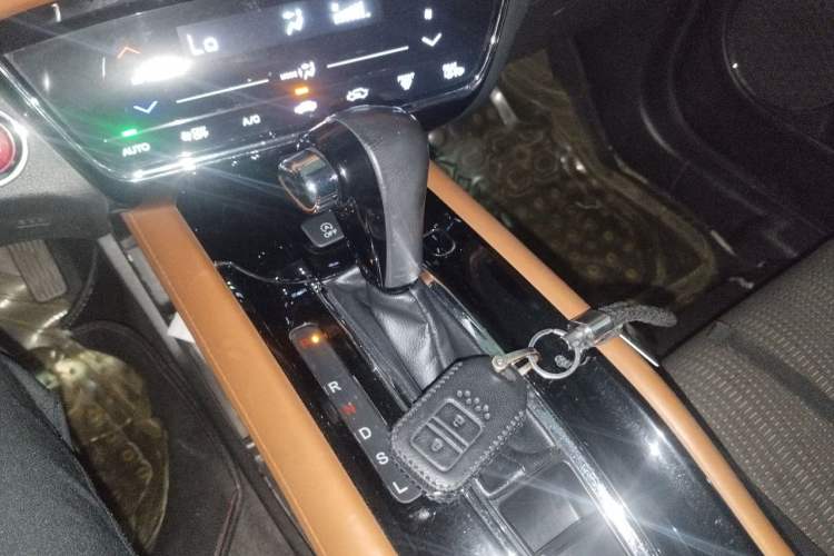 Used Honda Vezel 2015 1.8L CVT 2WD Luxury Model Gear Lever
