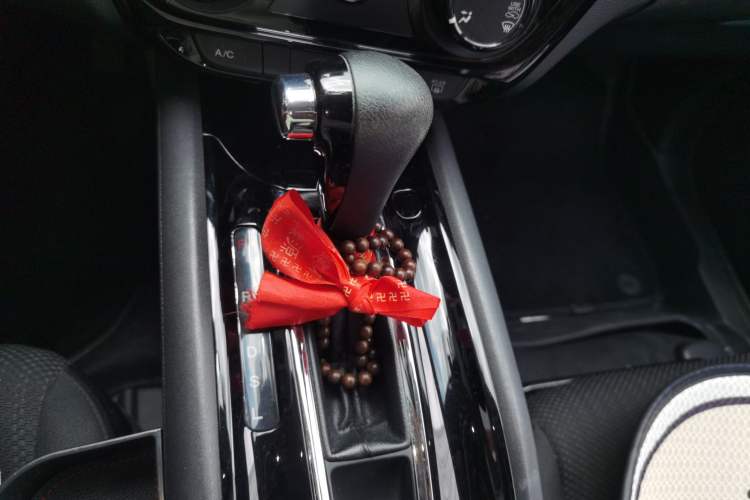 Used Honda Vezel 2015 1.5L CVT two-wheel drive Comfort trim Gear Lever