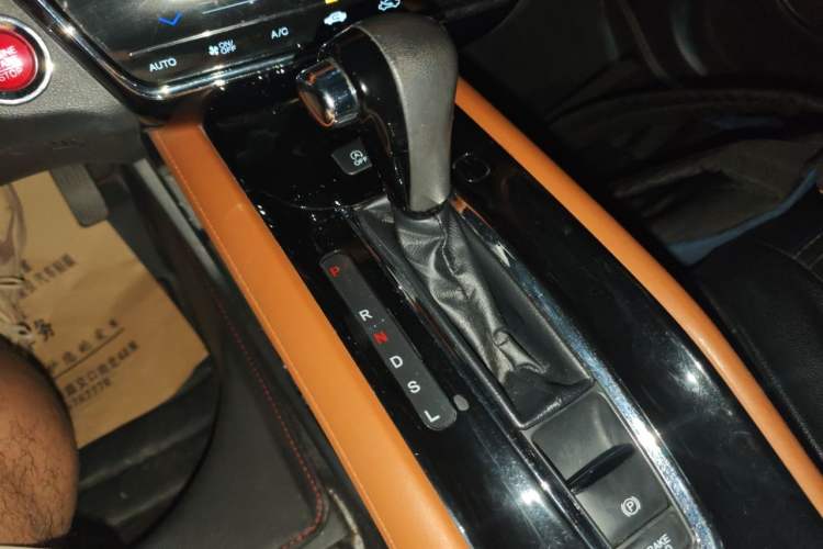 Used Honda Vezel 2015 1.8L CVT 2WD Luxury Model Gear Lever