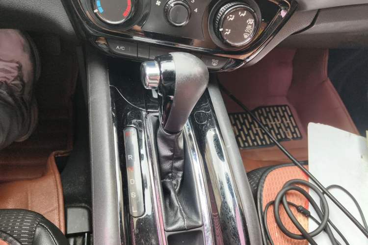 Used Honda Vezel 2015 1.8L CVT 2WD Elite Model Gear Lever