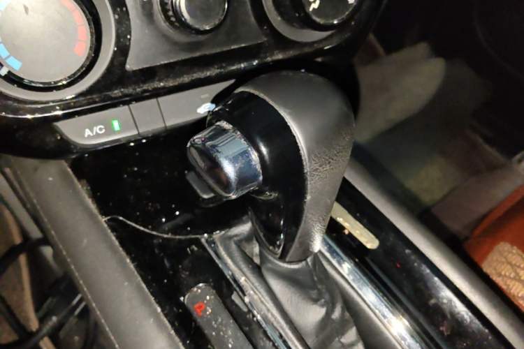 Used Honda Vezel 2015 1.8L CVT 2WD Elite Model Gear Lever