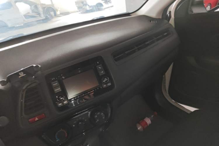 Used Honda Vezel 2015 1.5L CVT two-wheel drive Comfort trim Gear Lever