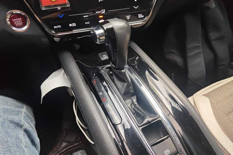 Used Honda Vezel 2015 1.8L CVT 2WD Luxury Model Gear Lever