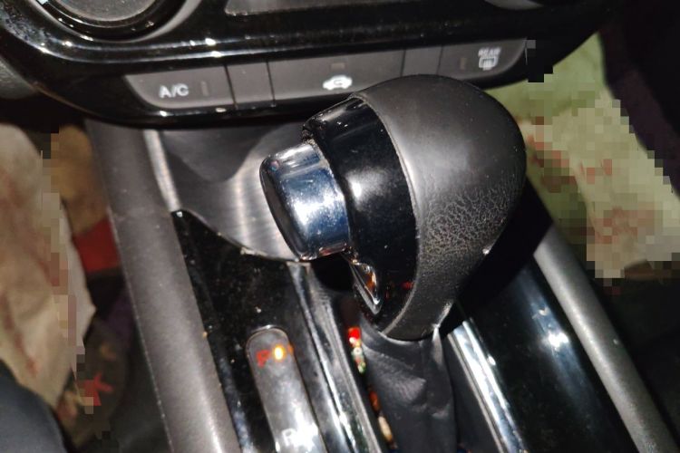 Used Honda Vezel 2015 1.5L CVT two-wheel drive Comfort trim Gear Lever