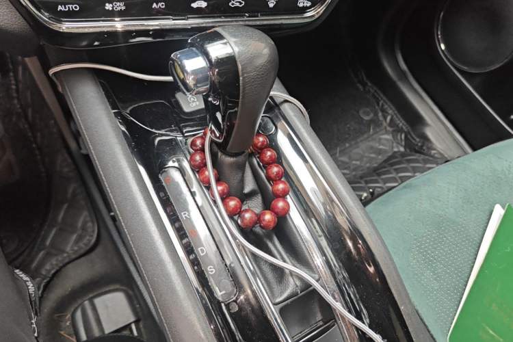 Used Honda Vezel 2015 1.8L CVT 2WD Luxury Model Gear Lever