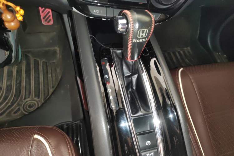 Used Honda Vezel 2015 1.5L CVT two-wheel drive Comfort trim Gear Lever
