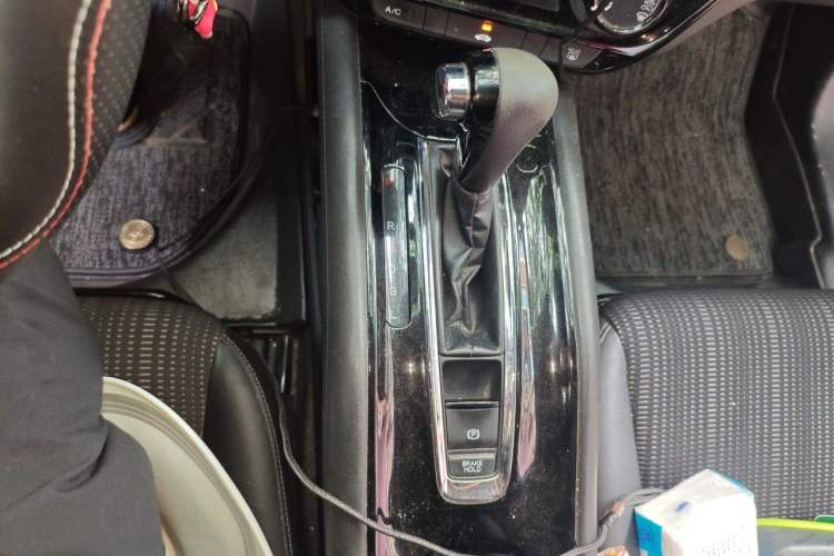 Used Honda Vezel 2015 1.8L CVT 2WD Elite Model Gear Lever