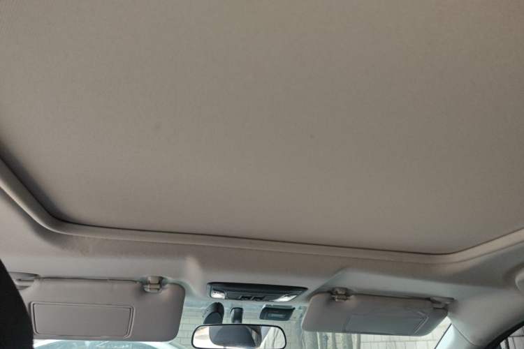 Used Honda Vezel 2015 1.8L CVT 2WD Luxury Model Headliner