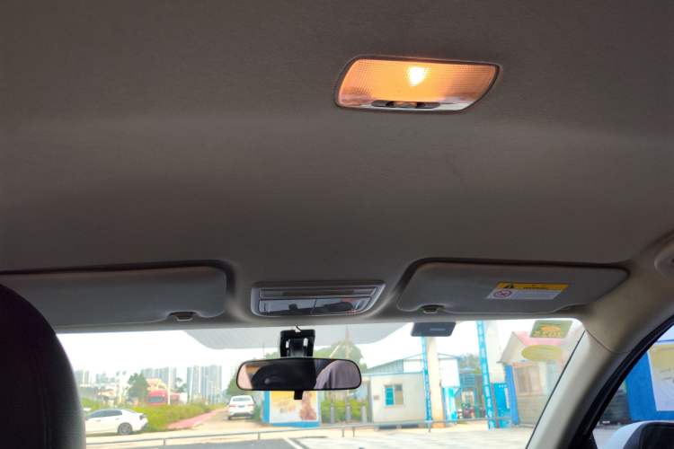 Used Honda Vezel 2015 1.5L CVT two-wheel drive Comfort trim Headliner