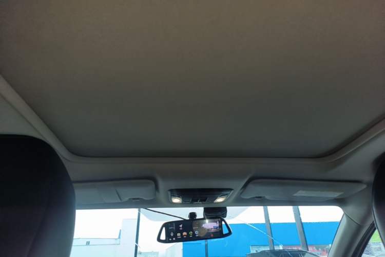 Used Honda Vezel 2015 1.8L CVT 2WD Luxury Model Headliner