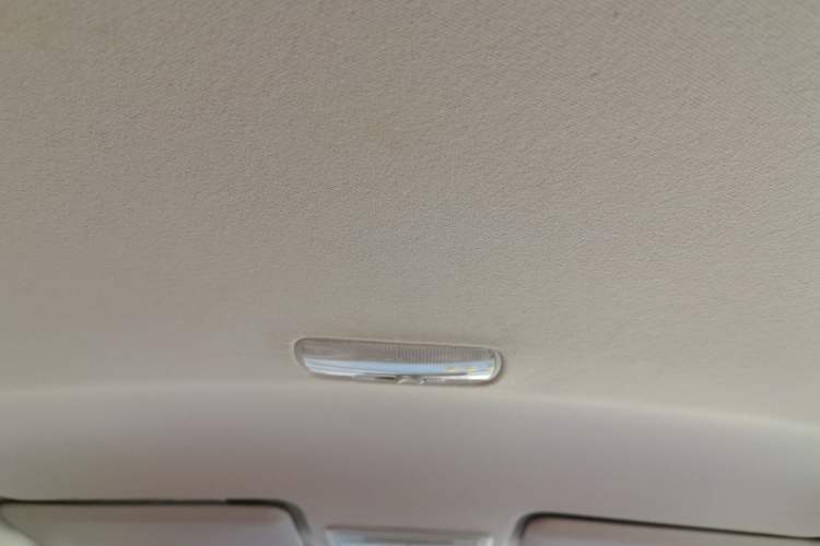Used Honda Vezel 2015 1.5L CVT two-wheel drive Comfort trim Headliner