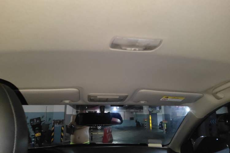 Used Honda Vezel 2015 1.5L CVT two-wheel drive Comfort trim Headliner