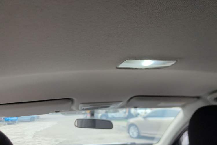 Used Honda Vezel 2015 1.5L CVT two-wheel drive Comfort trim Headliner