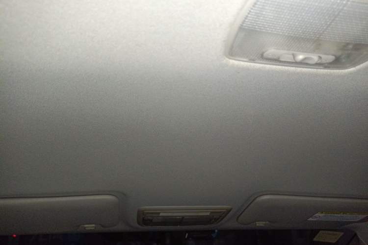 Used Honda Vezel 2015 1.5L CVT two-wheel drive Comfort trim Headliner