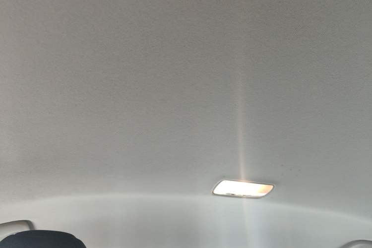Used Honda Vezel 2015 1.5L manual two-wheel drive Comfort trim level Headliner