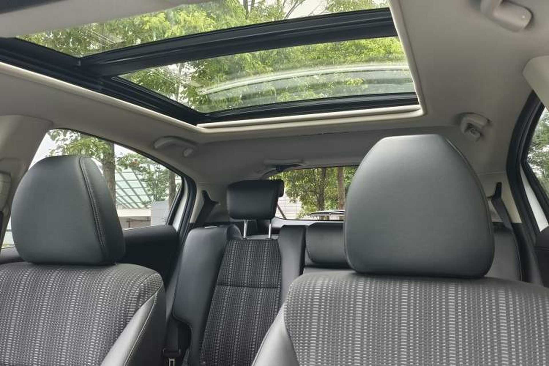 Used Honda Vezel 2015 1.8L CVT 2WD Luxury Model Headliner