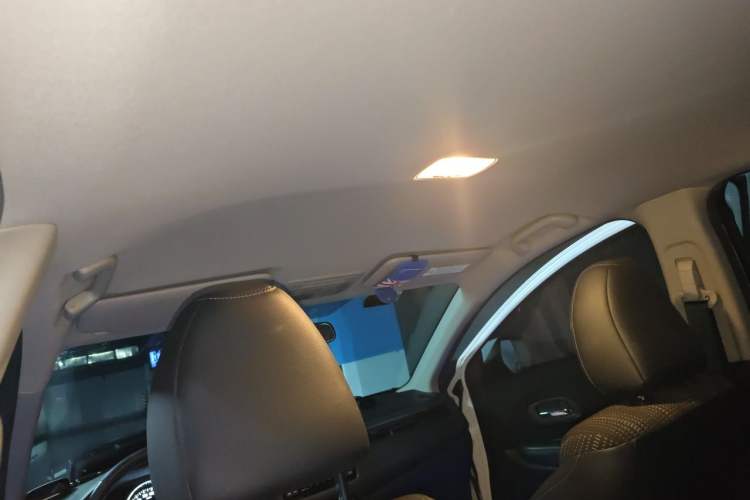 Used Honda Vezel 2015 1.8L CVT 2WD Elite Model Headliner