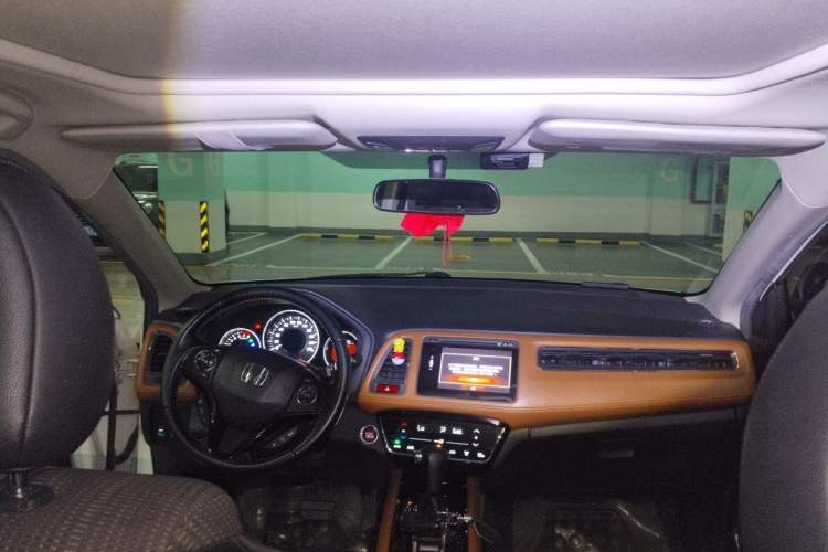 Used Honda Vezel 2015 1.8L CVT 2WD Luxury Model Headliner