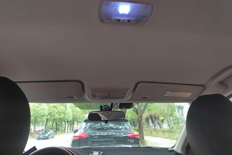 Used Honda Vezel 2015 1.5L CVT two-wheel drive Comfort trim Headliner