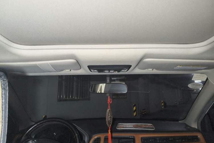 Used Honda Vezel 2015 1.8L CVT 2WD Luxury Model Headliner