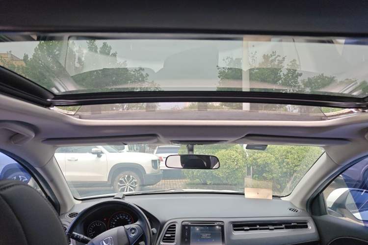 Used Honda Vezel 2015 1.8L CVT 2WD Luxury Model Headliner