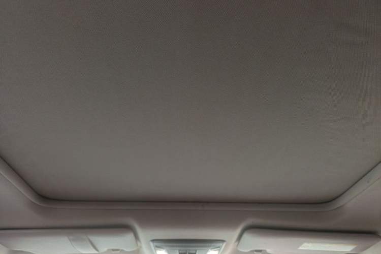 Used Honda Vezel 2015 1.8L CVT 2WD Luxury Model Headliner
