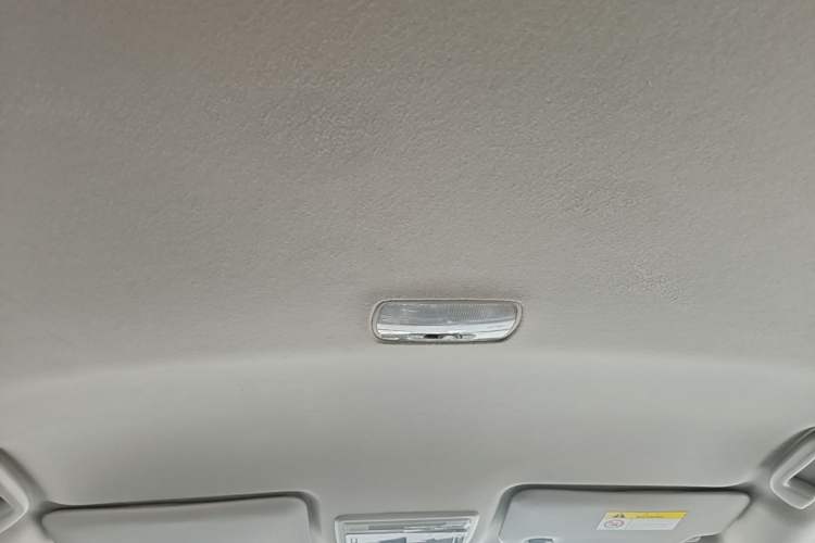 Used Honda Vezel 2015 1.5L CVT two-wheel drive Comfort trim Headliner