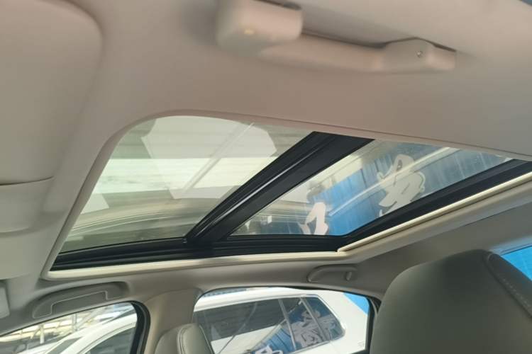 Used Honda Vezel 2015 1.8L CVT 2WD Luxury Model Headliner
