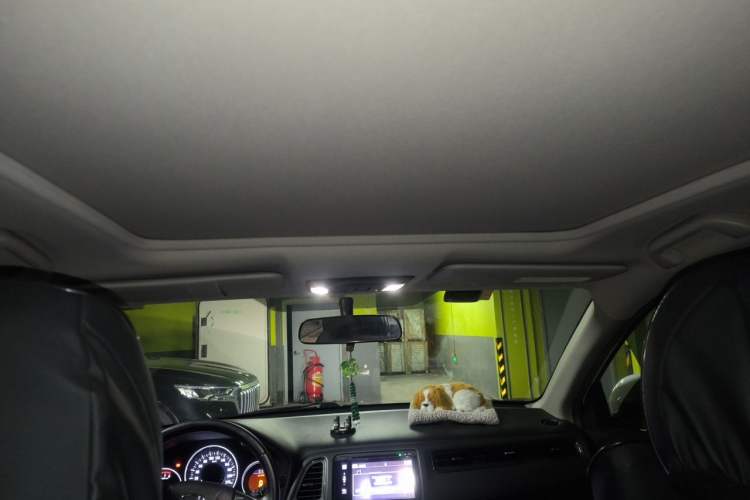 Used Honda Vezel 2015 1.8L CVT 2WD Luxury Model Headliner