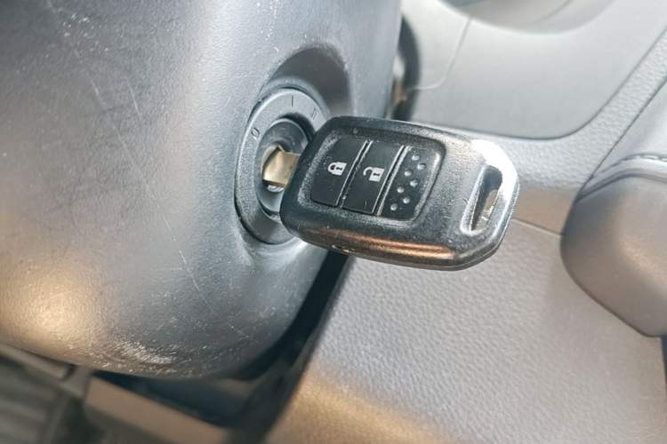 Used Honda Vezel 2015 1.5L CVT two-wheel drive Comfort trim Interior 1