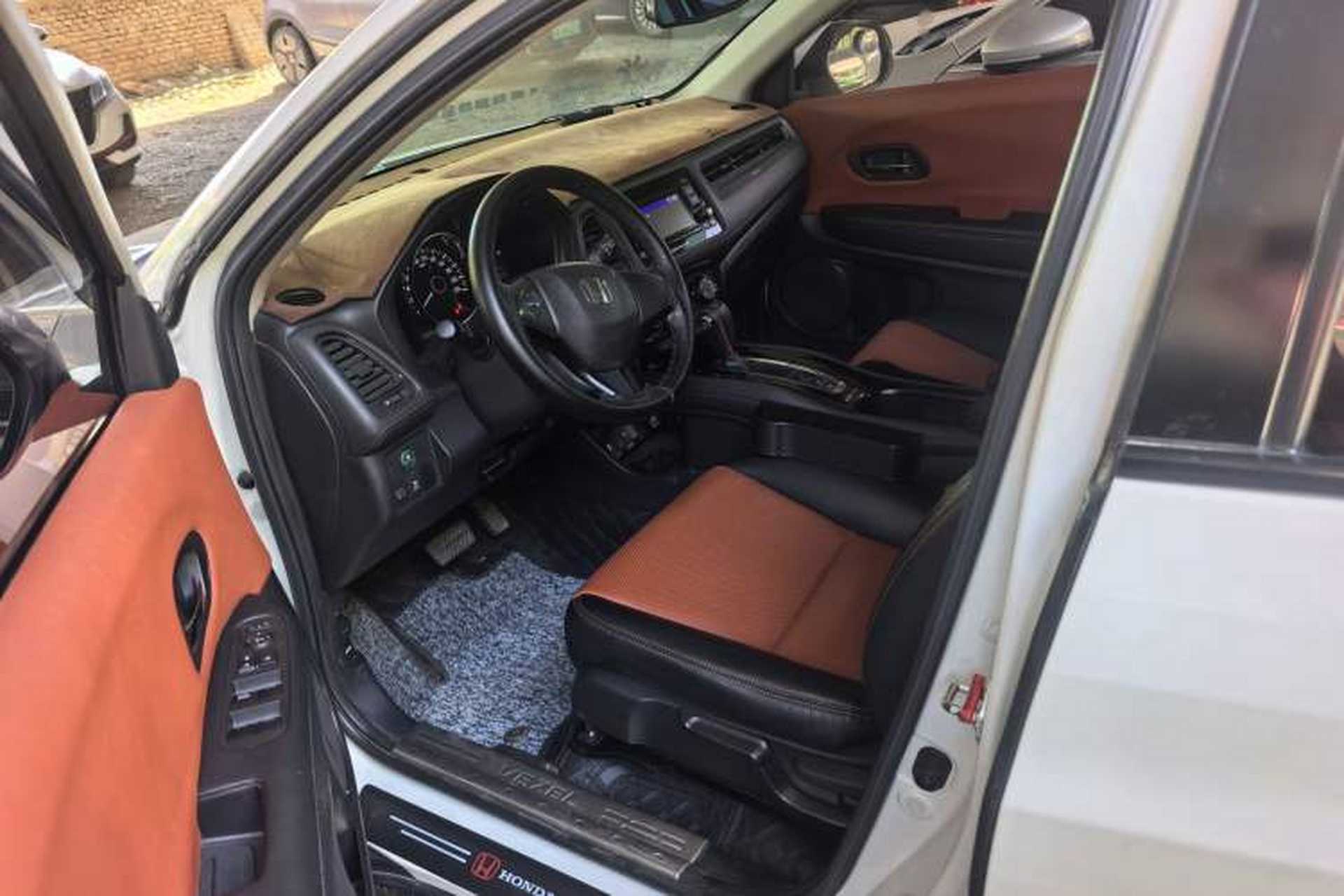 Used Honda Vezel 2015 1.5L CVT two-wheel drive Comfort trim Interior 10