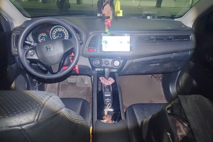 Used Honda Vezel 2015 1.5L CVT two-wheel drive Comfort trim Interior 2