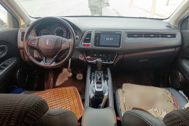 Used Honda Vezel 2015 1.8L CVT 2WD Luxury Model Interior 2