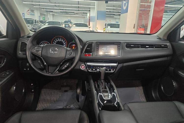 Used Honda Vezel 2015 1.8L CVT Four-Wheel Drive Flagship Model Interior 2