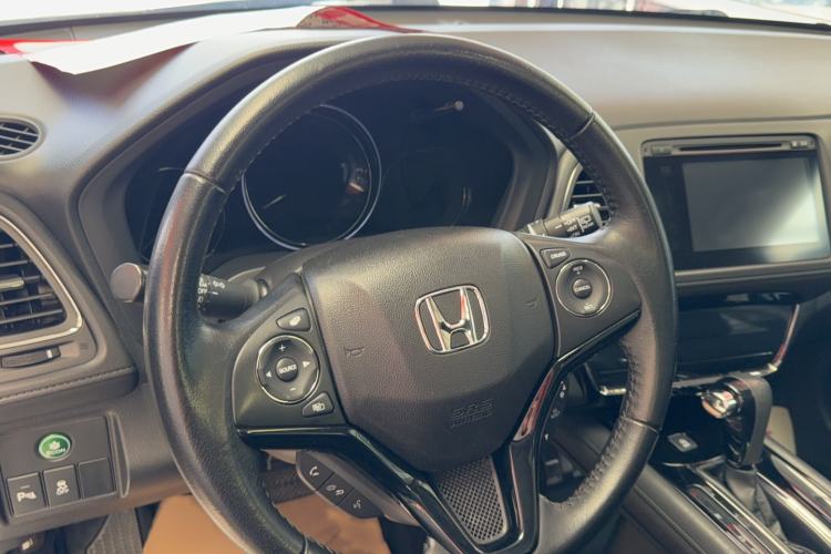 Used Honda Vezel 2015 1.8L CVT 2WD Luxury Model Interior 2