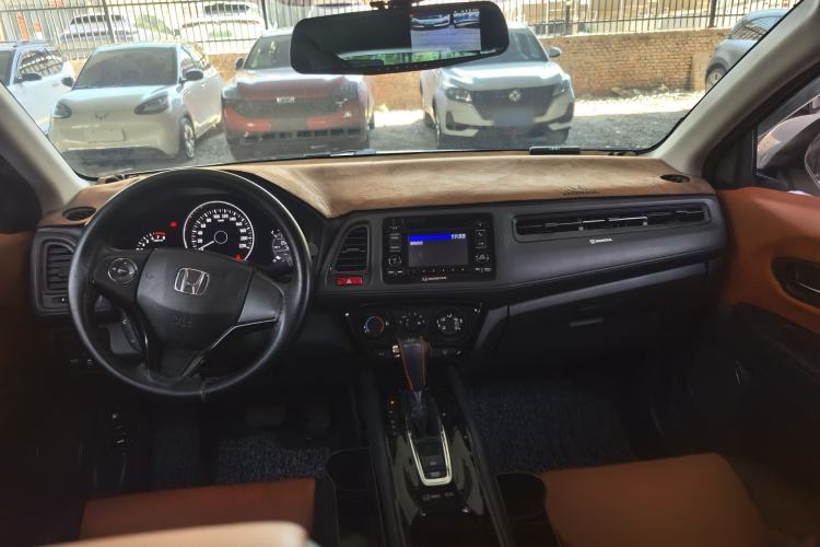 Used Honda Vezel 2015 1.5L CVT two-wheel drive Comfort trim Interior 8