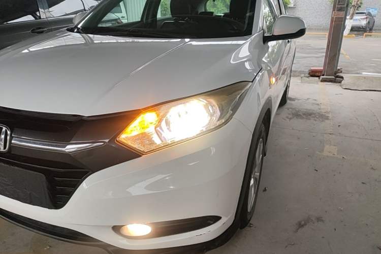 Used Honda Vezel 2015 1.5L CVT two-wheel drive Comfort trim Left Front Headlight
