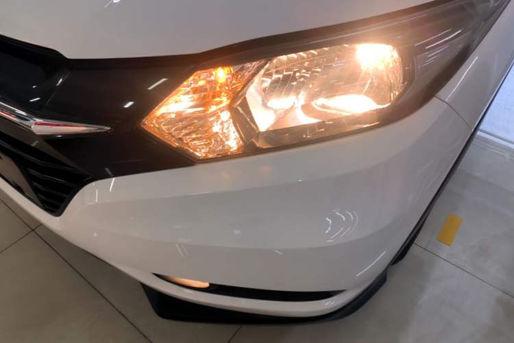 Used Honda Vezel 2015 1.5L CVT two-wheel drive Comfort trim Left Front Headlight
