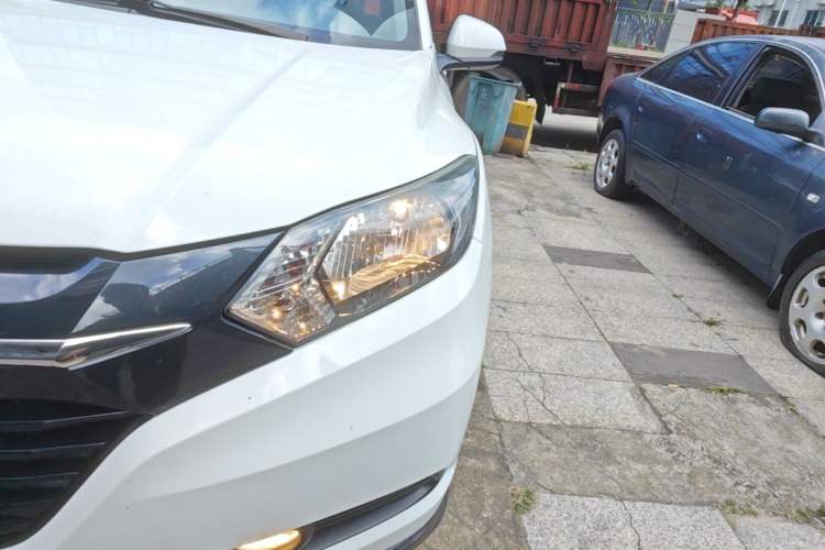 Used Honda Vezel 2015 1.5L CVT two-wheel drive Comfort trim Left Front Headlight