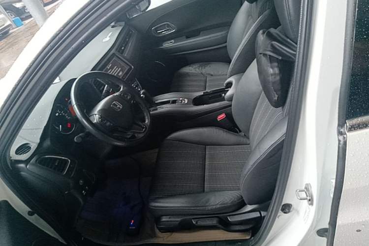 Used Honda Vezel 2015 1.8L CVT 2WD Luxury Model Left Front Seat