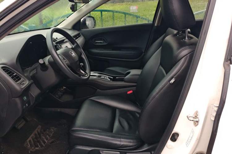 Used Honda Vezel 2015 1.5L CVT two-wheel drive Comfort trim Left Front Seat