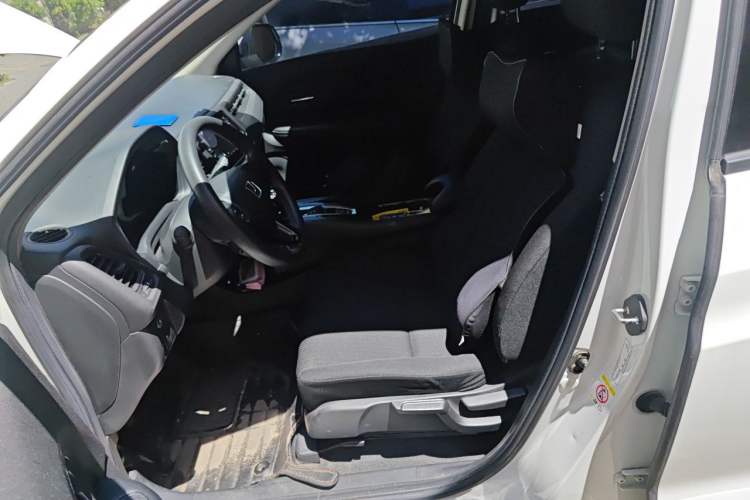 Used Honda Vezel 2015 1.5L CVT two-wheel drive Comfort trim Left Front Seat