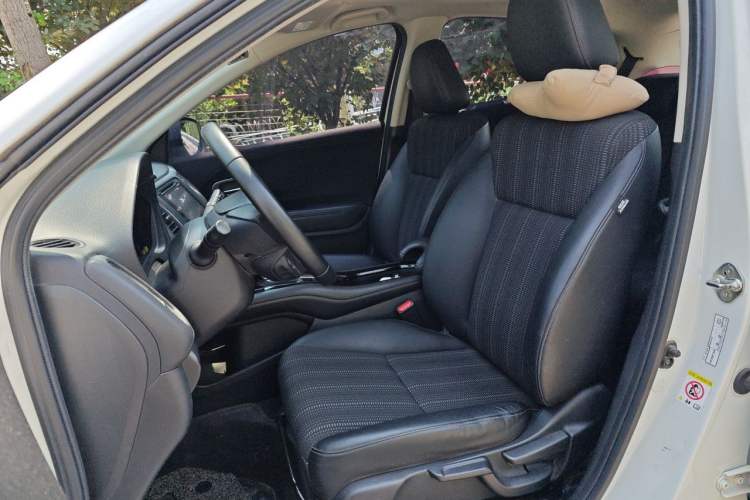 Used Honda Vezel 2015 1.8L CVT 2WD Luxury Model Left Front Seat