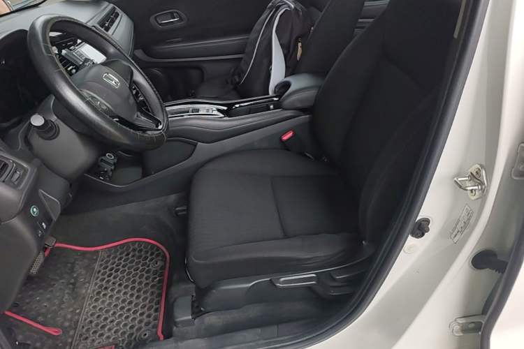 Used Honda Vezel 2015 1.5L CVT two-wheel drive Comfort trim Left Front Seat